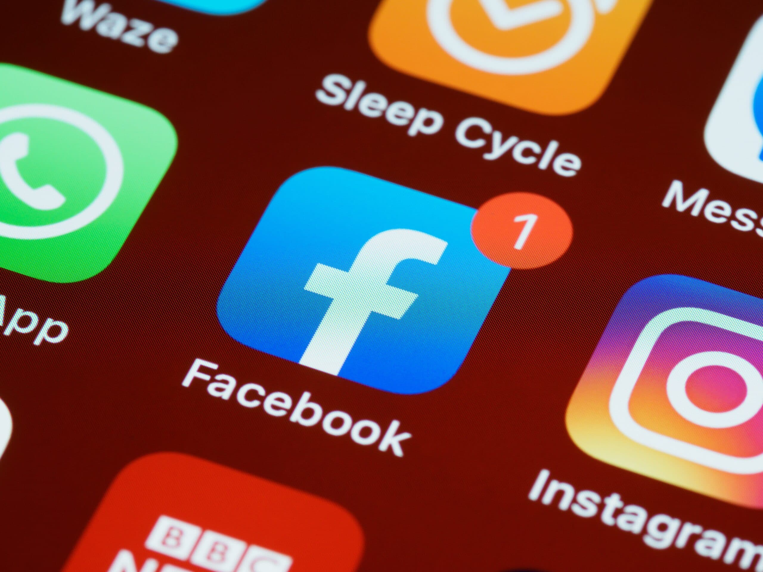 Engaging social media content on a phone